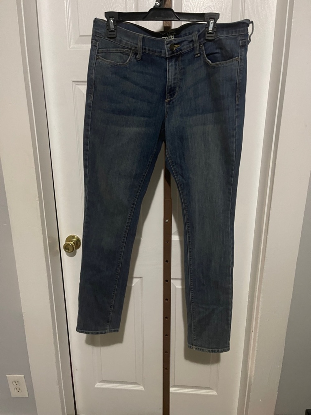 Old Navy Women's Skinny Jeans in Dark Blue Wash